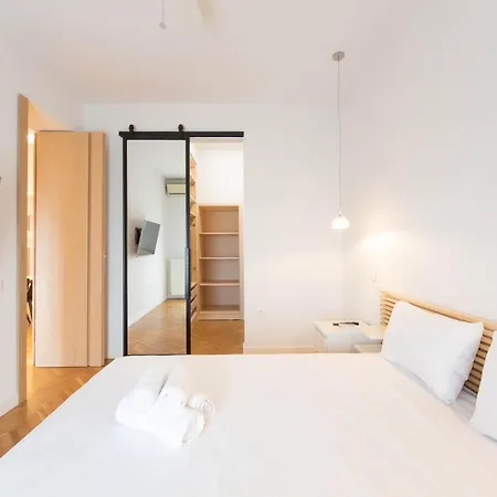 Apartament Marilyn By Halu!, Luxe & Stylish 3bd Retreat