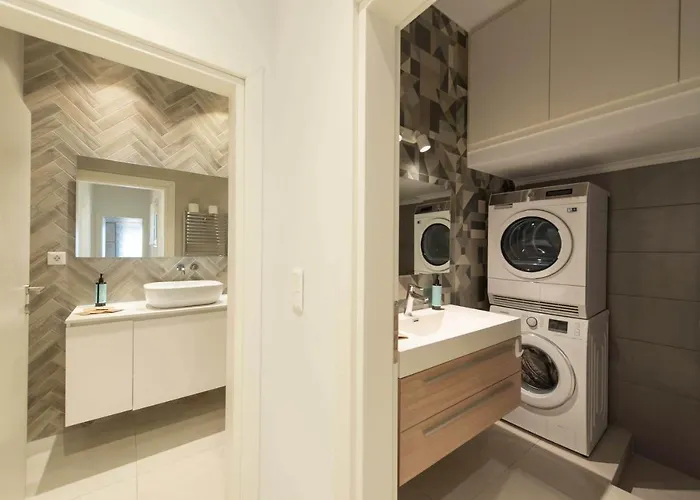 Apartament Marilyn By Halu!, Luxe & Stylish 3bd Retreat